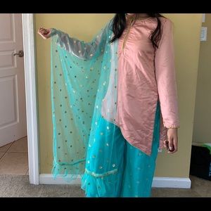 Pakistani 3pc suit!